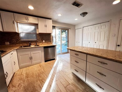 3918 Daphne St, Houston, TX 77021 - photo 2