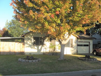 909 SW Laurel St, Grants Pass, OR 97526 - photo 2