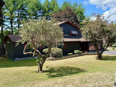 924 Dewey St, West Springfield, MA 01089 - photo 3