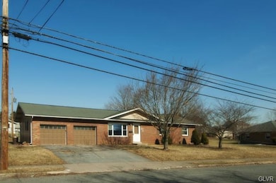 4273 N Church St, Whitehall, PA 18052 - photo 4