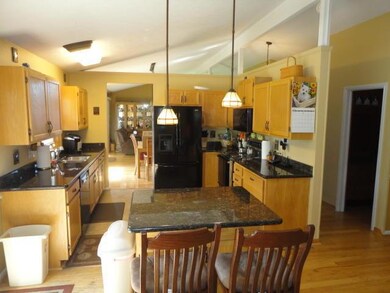 Forest Hills 980 - Kitchen