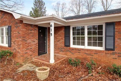 615 Greenway Dr, Statesville, NC 28677 - photo 2