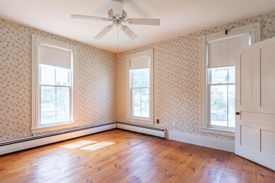 37 Spruce St, Concord, NH 03301 - photo 3