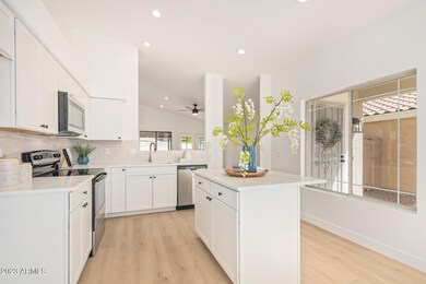 660 W Caroline Ln, Chandler, AZ 85225 - photo 7