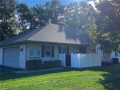 804 Barbra Ln unit 13D, New Castle, PA 16101 - photo 2