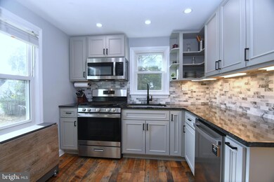 915 Birch Rd, Hellertown, PA 18055 - photo 6