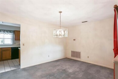 6705 Larimer Dr, Tampa, FL 33615 - photo 4