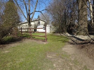 134 Ensenada Dr, Carpentersville, IL 60110 - photo 6