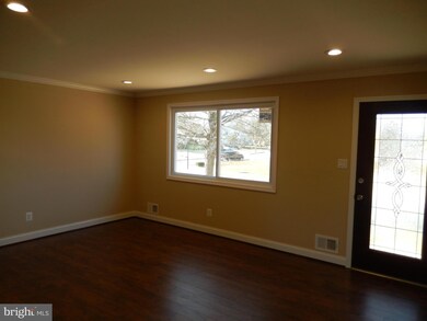 235 Glyndon Dr, Reisterstown, MD 21136 - photo 5