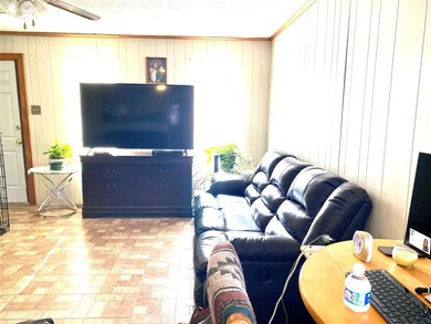 1009 Murphy St, Gainesville, TX 76240 - photo 6