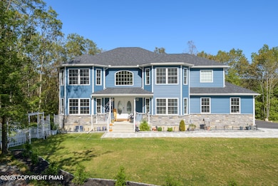 322 Russell Ct, Effort, PA 18330 - photo 2