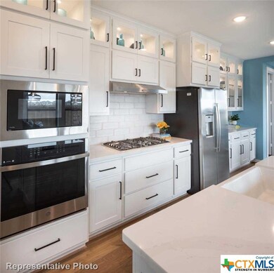 1651 Gruene Grass, New Braunfels, TX 78130 - photo 4