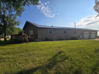 6827 Us Highway 18, Fennimore, WI 53809 - photo 2