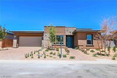 2,030 sq.ft/ 2 bed/ 2bath/ Den/ Detached home offi