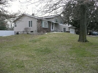 2104 Greenly St SW, Grandville, MI 49418 - photo 3