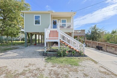 9810 Oak Leaf Dr, Baytown, TX 77521 - photo 3