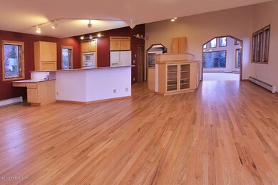 Kitchen/Dining Area