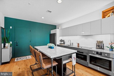 Chapman Stables unit 526, Washington, DC 20001 - photo 3