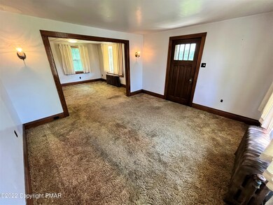 1103 School St, Jim Thorpe, PA 18229 - photo 2