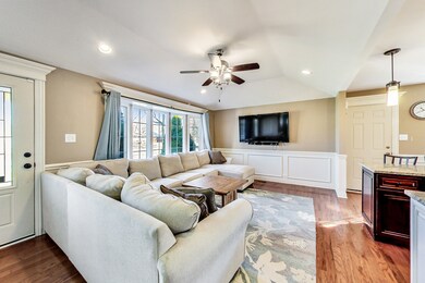 3009 Hawk Ln, Rolling Meadows, IL 60008 - photo 5