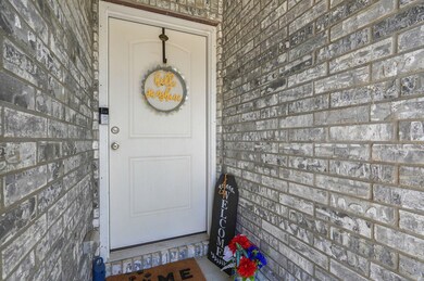 5-web-or-mls-1360 S Rome Ave-5 (1)