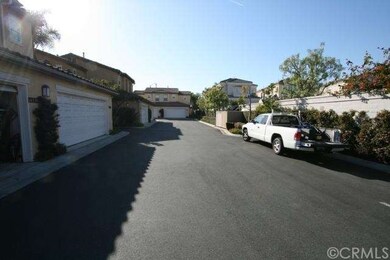 Large alley way with guest parking