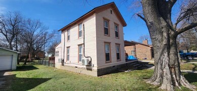 509 S Pennsylvania Ave, Columbus, KS 66725 - photo 3