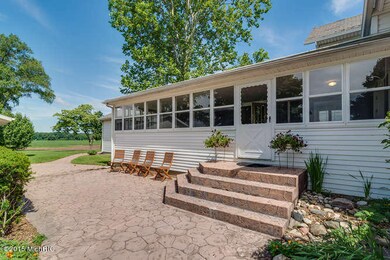 1900 N Philip Rd Niles MI-small-021-Pati