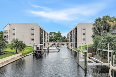 Assigned boat docks (up to 25') available on a fir
