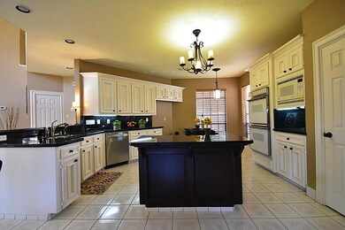 8006 Oakwood Bend Dr unit 1, Houston, TX 77040 - photo 7