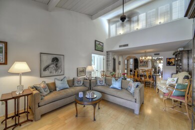 _Living Room