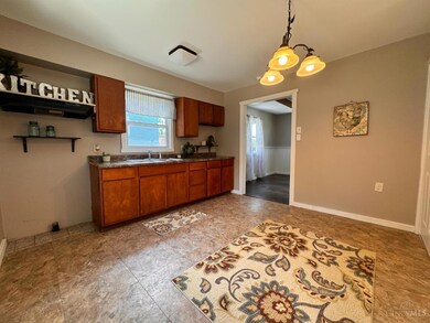 2009 Spencer Ln, Middletown, OH 45042 - photo 5
