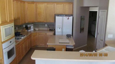 KITCHEN WITH TONS OF CABINETS!!!
