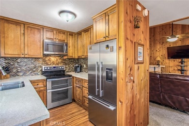 27657 Peninsula Dr unit 130 Drive, Lake Arrowhead, CA 92352 - photo 7