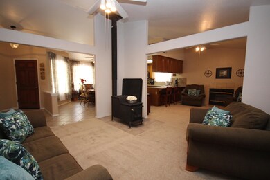 5595 Charan Rd, Rosamond, CA 93560 - photo 7