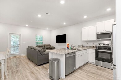 1028 Mclaren Cir, Fort Walton Beach, FL 32547 - photo 5