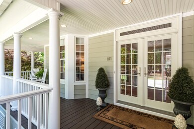 3171 Pignatelli Crescent Mount-large-003