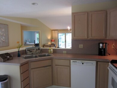 106 Crestwood Dr unit 6, Battle Creek, MI 49015 - photo 6