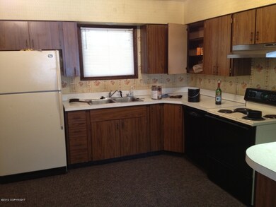 5613 Renee Cir, Anchorage, AK 99504 - photo 2