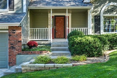 1529 SW Fredrick Dr, Lees Summit, MO 64081 - photo 2