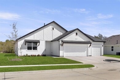 1417 Red Barn Rd, Gainesville, TX 76240 - photo 2