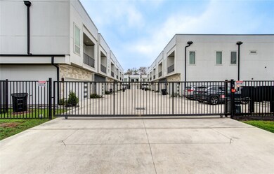 4506 Whitney Park Way, Houston, TX 77022 - photo 2