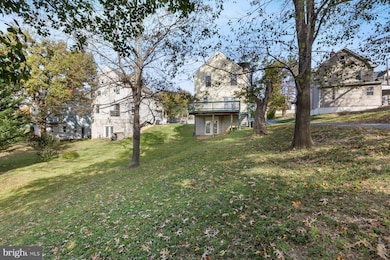 822 E B St, Brunswick, MD 21716 - photo 6