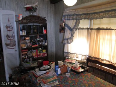 7423 Leahy Rd, New Carrollton, MD 20784 - photo 5