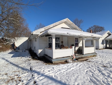 1736 W 12th St, Anderson, IN 46016 - photo 2