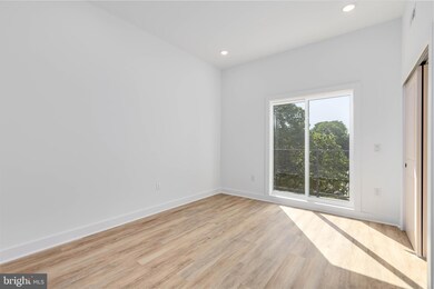 3842 Fairmount Ave unit 4, Philadelphia, PA 19104 - photo 3