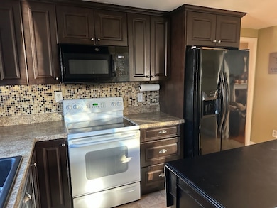 30 Pocasset Ave unit 1, Cumberland, RI 02864 - photo 4