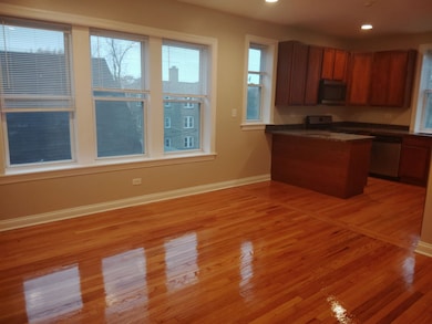 unlisted-address, Chicago, IL 60645 - photo 2