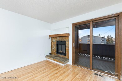 Living Room-20191115-2286