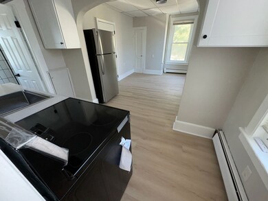 465 Essex St unit 2, Lynn, MA 01902 - photo 4